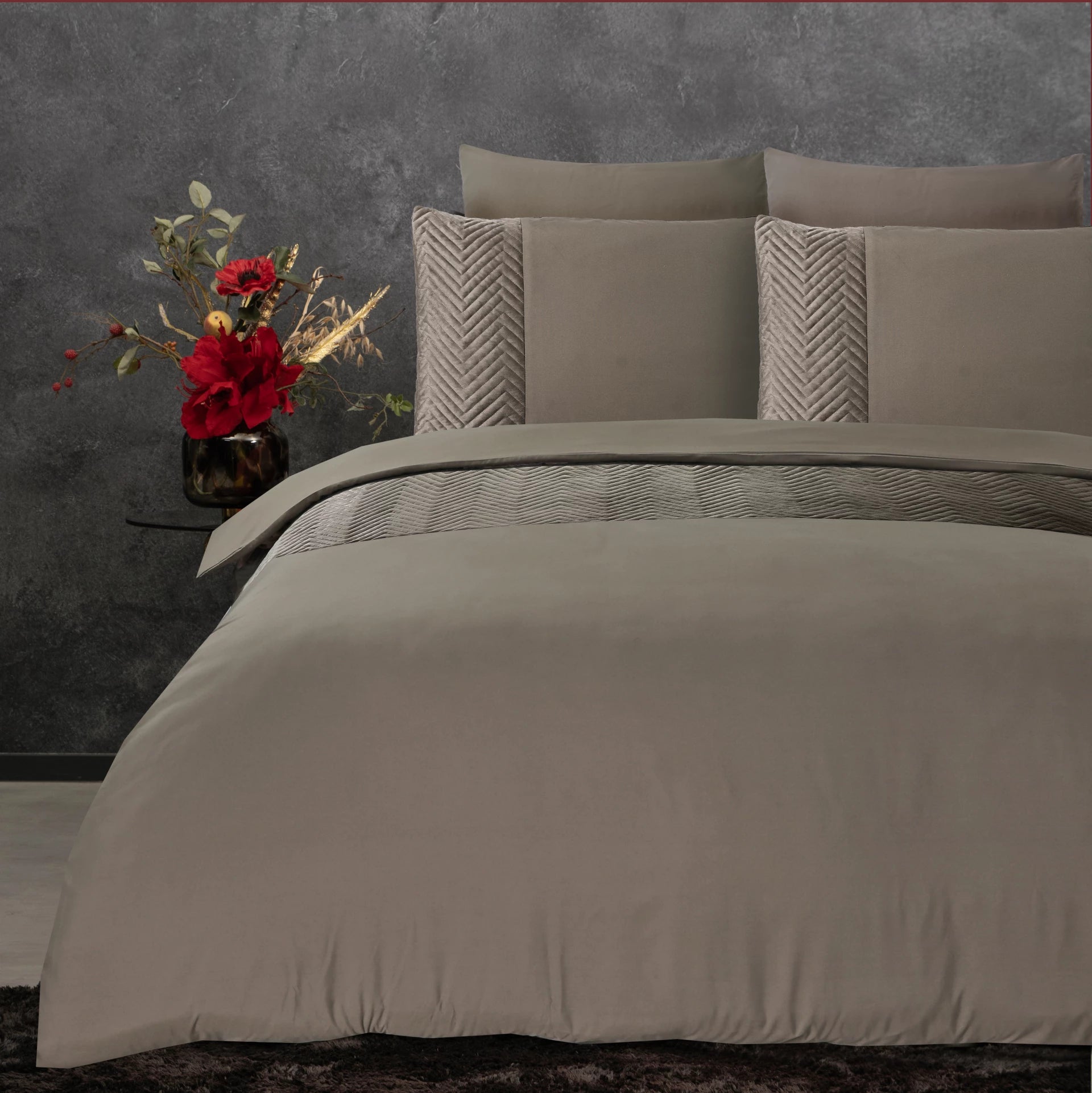 Velvet Crossline Taupe
