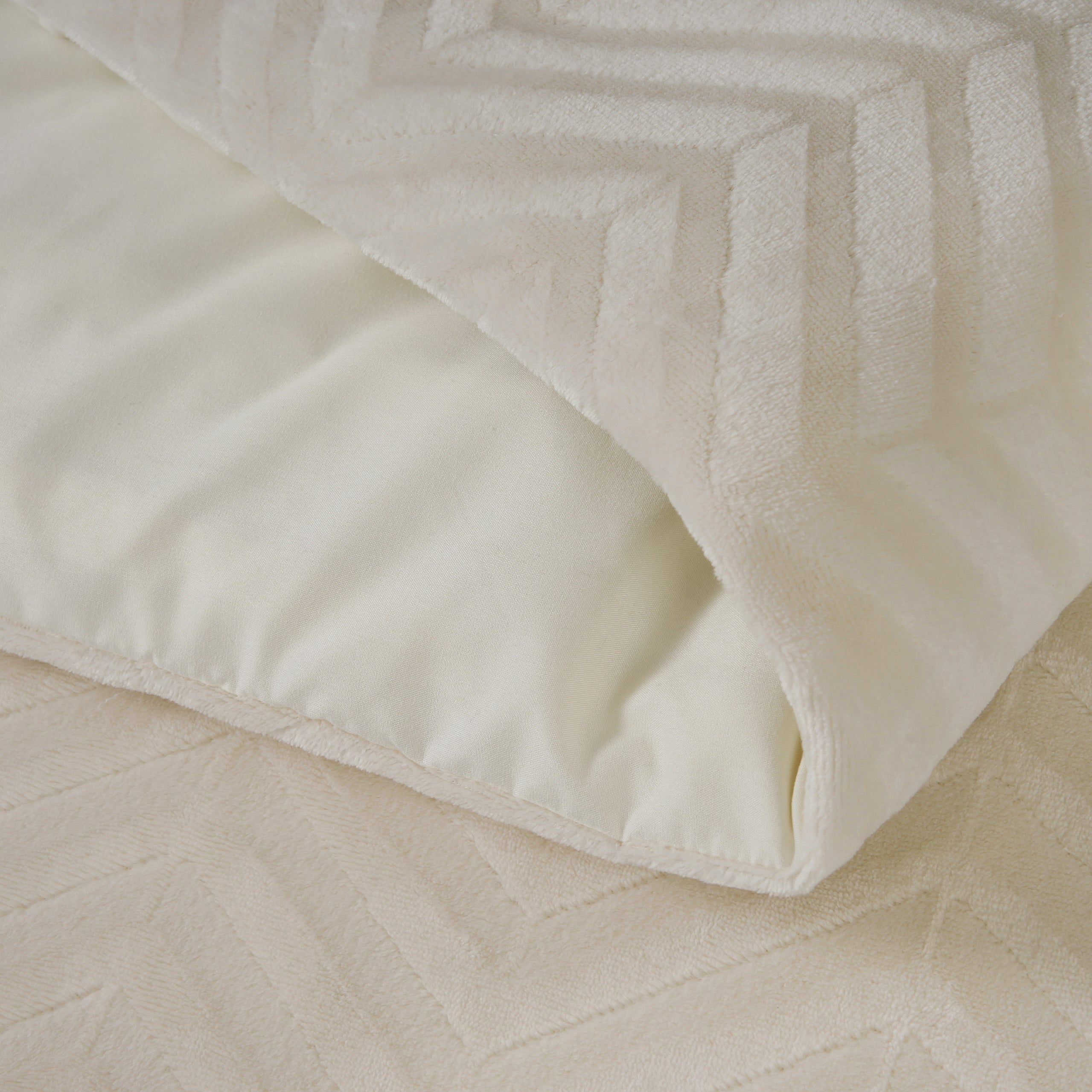 Chevron Teddy Creme