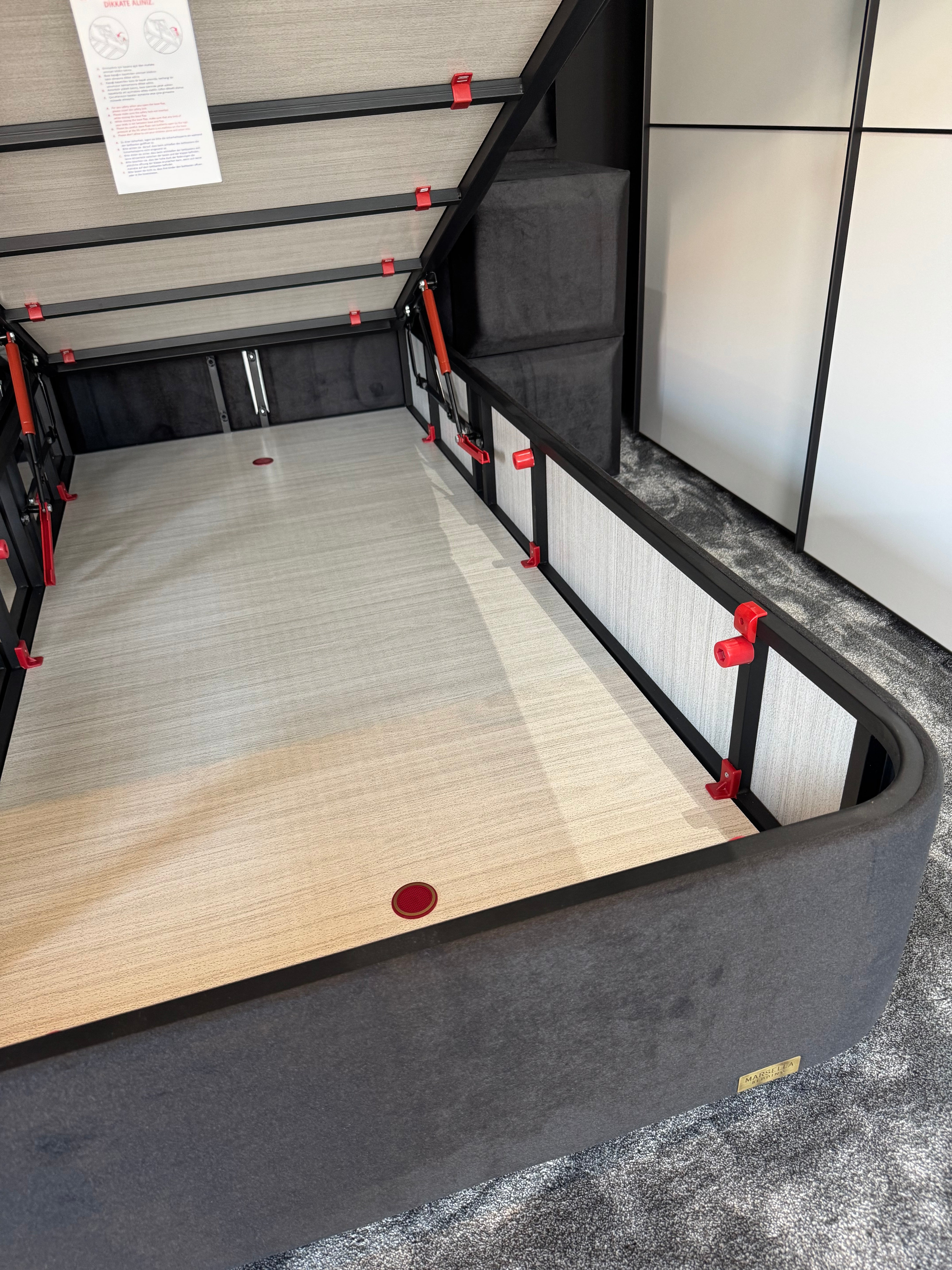 SHOWMODEL Boxspring CAPELLA